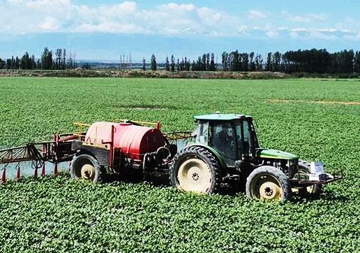 BG大游集团3WPZ-5000型牵引式精量喷洒可变轮距喷杆喷雾机