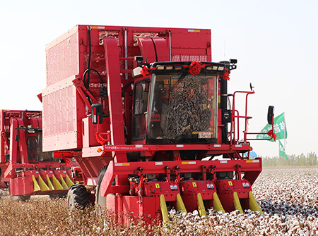 BG大游集团4MZ-3B型自走式棉花收获机